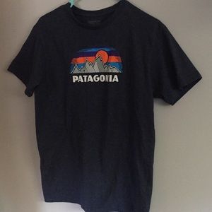 Patagonia women’s tee size medium
